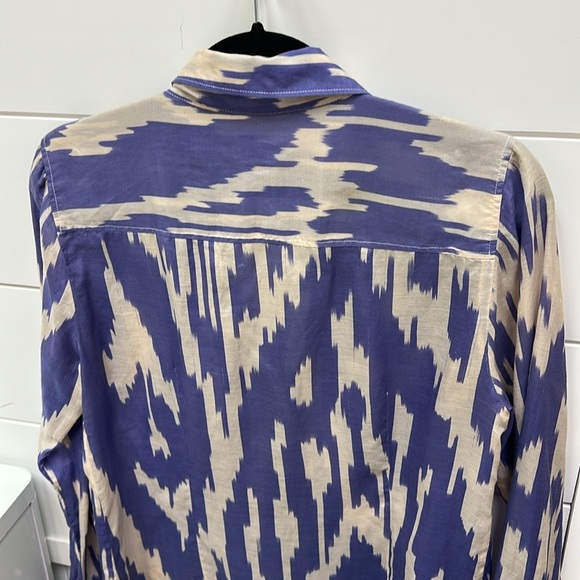 J.Crew The Perfect Shirt - Size 8 - Blue Ikat Print - Picture 5 of 6